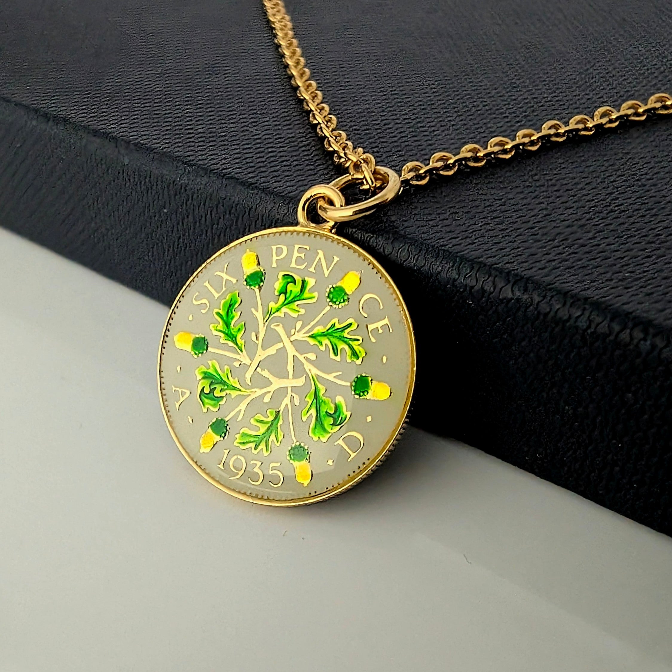 George V Sixpence (1928-1936) - Acorn Design - Enamelled Coin